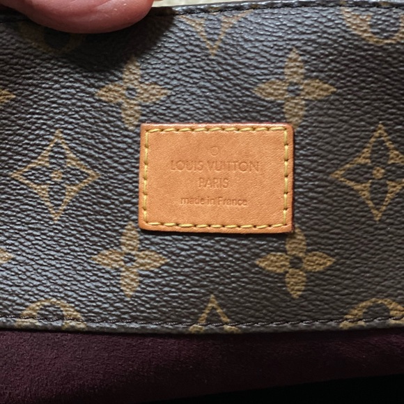 Louis Vuitton Meile Hobo Crossbody Handbag - Picture 4 of 8